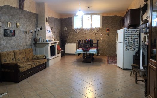 Villetta con giardino in ottimo stato