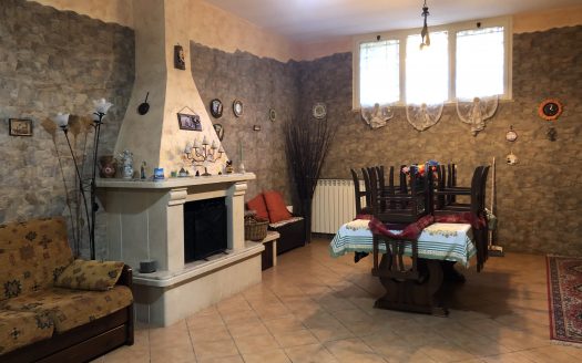Villetta con giardino in ottimo stato