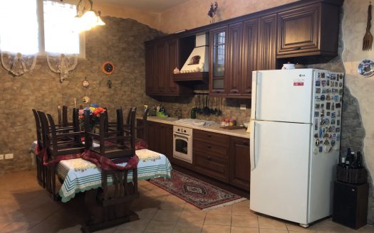 Villetta con giardino in ottimo stato