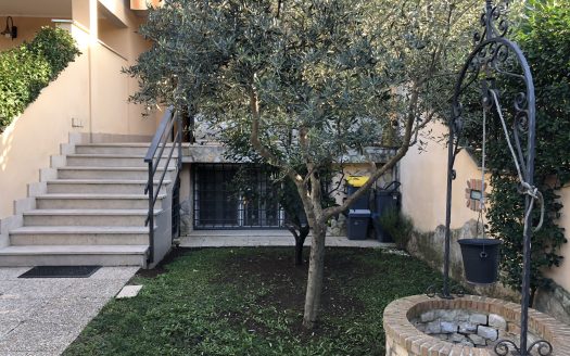 Villetta con giardino in ottimo stato