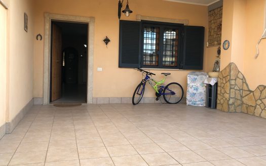 Villetta con giardino in ottimo stato