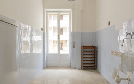 Ampio quadrilocale da ristrutturare