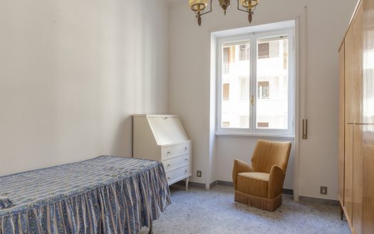 Ampio quadrilocale da ristrutturare
