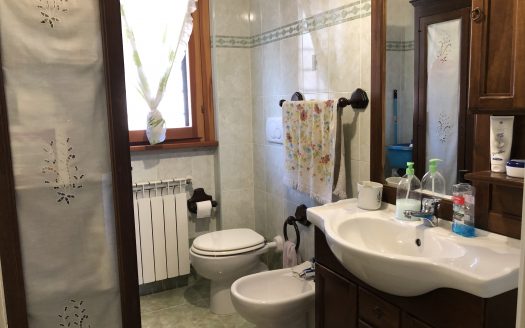 Villetta con giardino in ottimo stato