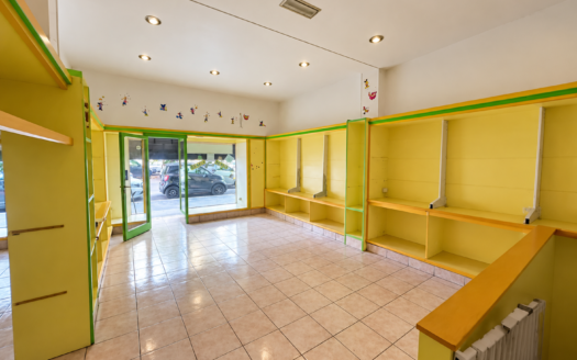 LOCALE COMMERCIALE – VIA ARTURO GRAF 21/C