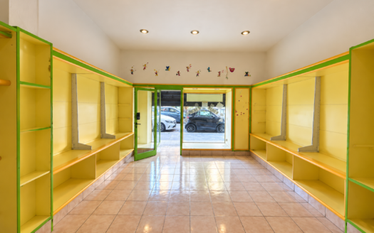 LOCALE COMMERCIALE – VIA ARTURO GRAF 21/C