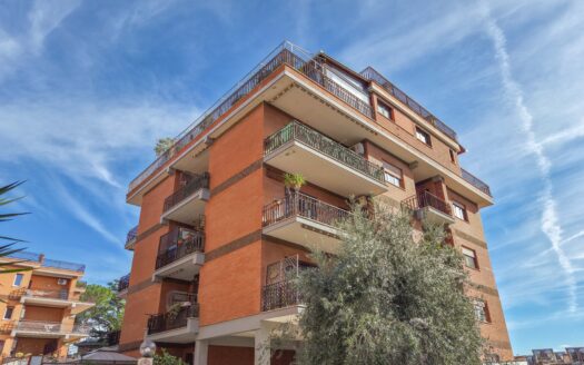 BOCCEA – TORREVECCHIA | ATTICO RISTRUTTURATO CON TERRAZZO