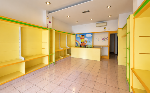 LOCALE COMMERCIALE – VIA ARTURO GRAF 21/C
