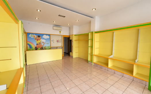 LOCALE COMMERCIALE – VIA ARTURO GRAF 21/C