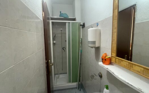 LOCALE COMMERCIALE IN AFFITTO – VIA VALLE CORTENO 43