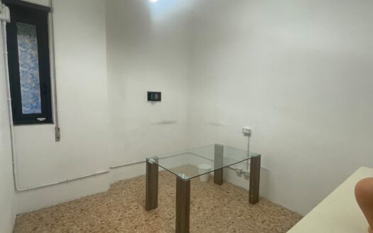LOCALE COMMERCIALE IN AFFITTO – VIA VALLE CORTENO 43