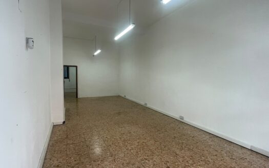 LOCALE COMMERCIALE IN AFFITTO – VIA VALLE CORTENO 43